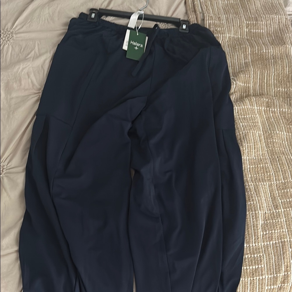 Mid rise Wide Leg Pants